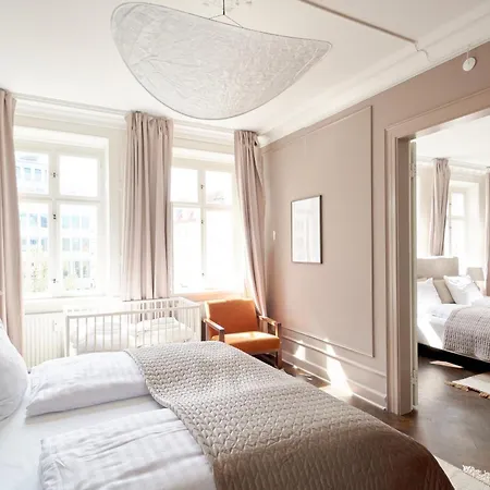 Stylish 4 Bedroom Apartment In Cph City-3